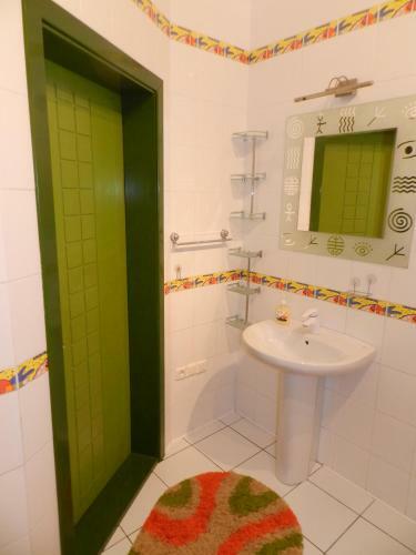 2-room Studio Apartment On Sobornyi Avenue 174-?, By Grandhome