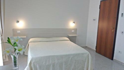 Hostal Al Giglio - Bed And Breakfast
