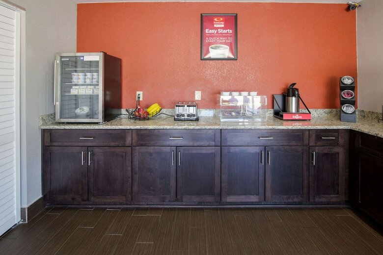 Hotel Econo Lodge Airport