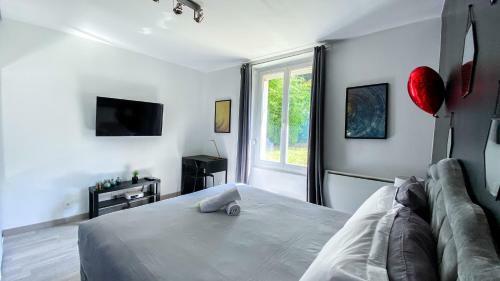 Apartamento Joli Studio Avec Jardin - Gare Rer C -proche Paris