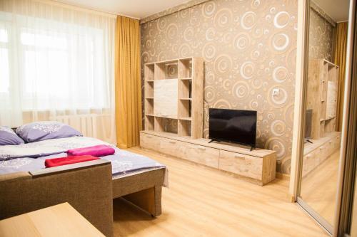 Semi-luxury Apartment On Tsentralnyiy Boulevard 8