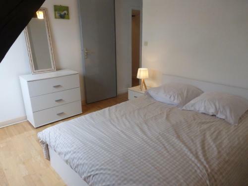 Gite La Chaumi�re Le Chateau de La Brosse