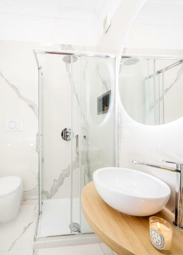 Suite Apartment Con Jacuzzi In Piazzetta