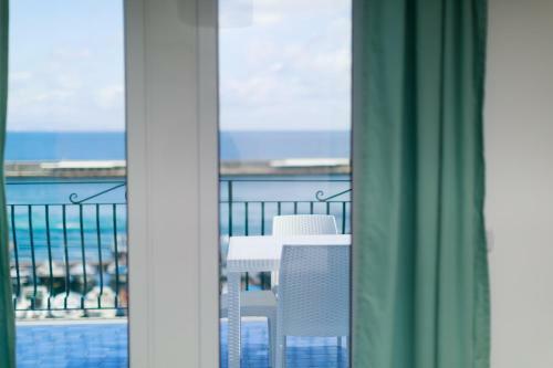Apartamento Capri Holiday Home With A Sea View