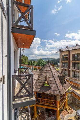 Hotel Pid Strihoju