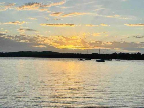 *newly Listed* The Bay Getaway - Port Stephens.
