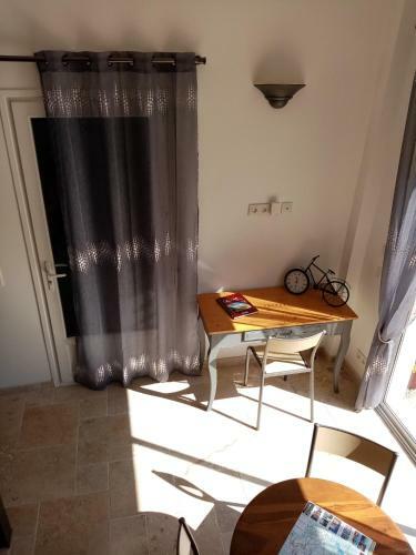 Bed & Breakfast Lou Pitchoun Cabanon
