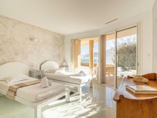 Seaside Holiday Home In Belv�d�re-campomoro With Private Pool