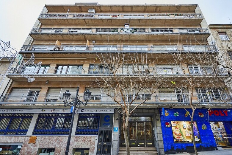 Oyo Salamanca Suites