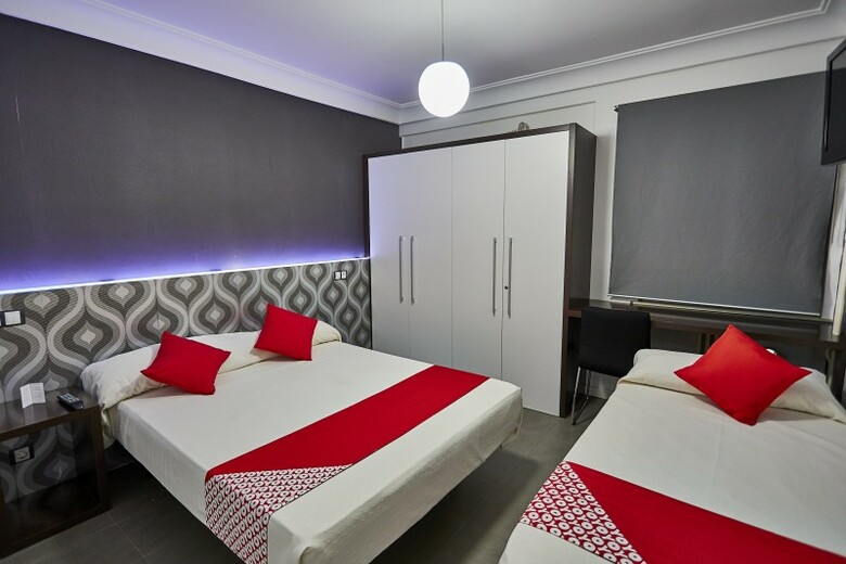 Oyo Salamanca Suites