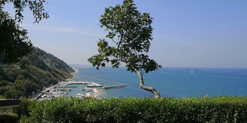 Apartamento Residence Baia Vallugola