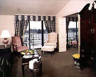 Hotel Channel Inn