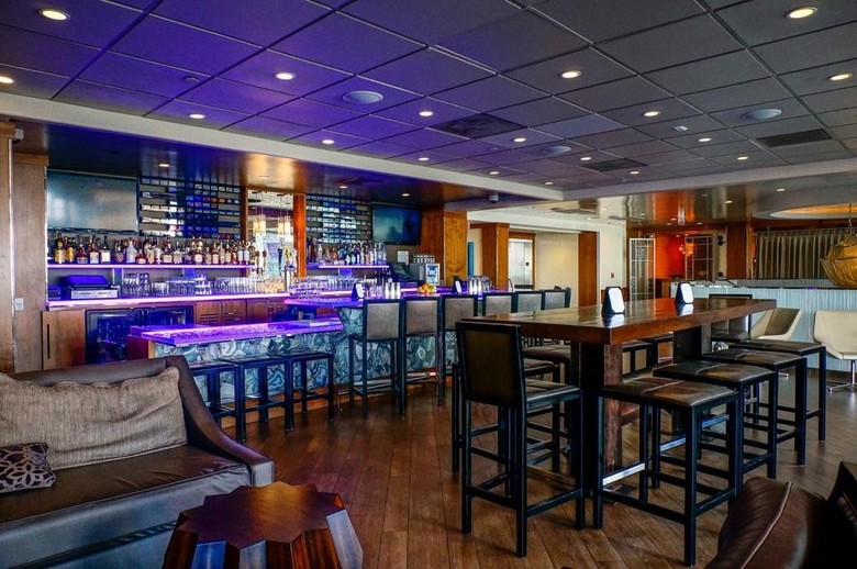 Luxe City Center Hotel