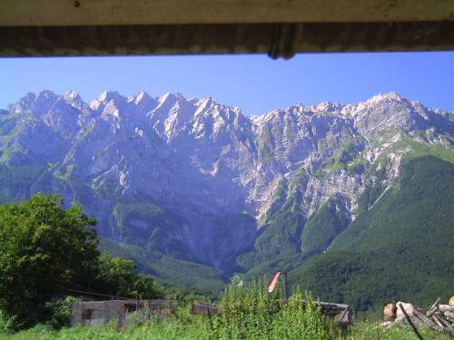 Casa Ai Piedi Del Monte Camicia