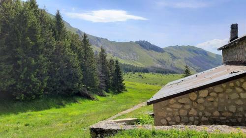 Casa Ai Piedi Del Monte Camicia