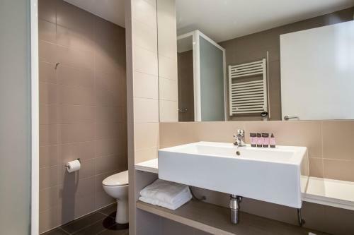 Hostal Residencia Damia Bonet