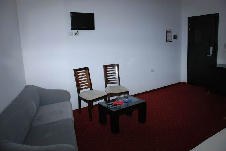Hotel Strora