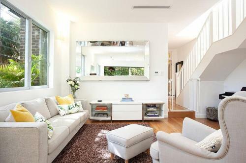 Barker's Charm - Randwick - L'abode Accommodation