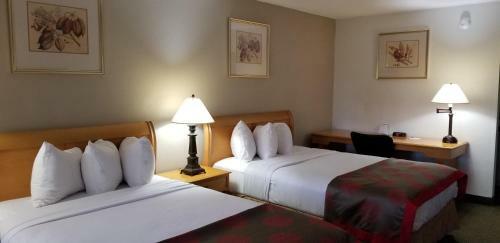 Hotel Ramada Inn And Conference Center