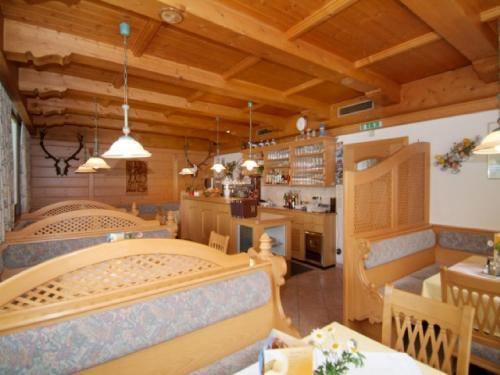 Hostal Caf� Restaurant Pension Bergland
