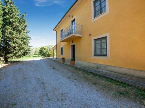 Sprawling Holiday Home In Sarteano With Swimming Pool