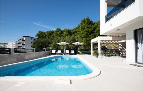 Stunning Apartment In Baska Voda With 2 Bedrooms