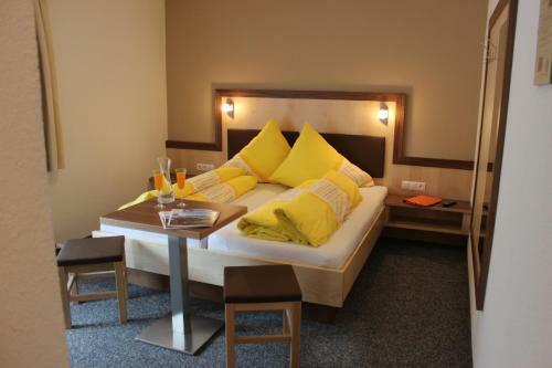 Bed & Breakfast Landhaus Sch�pf & Haus Alpina