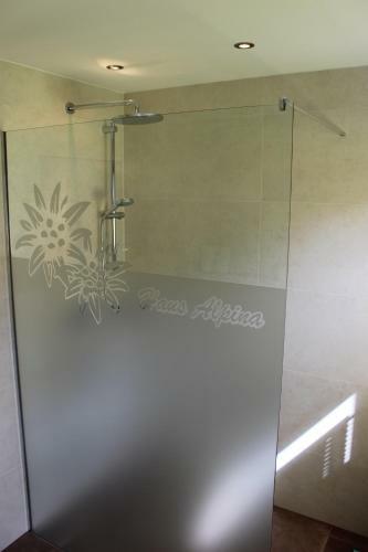 Bed & Breakfast Landhaus Sch�pf & Haus Alpina