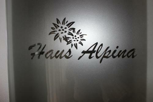 Bed & Breakfast Landhaus Sch�pf & Haus Alpina