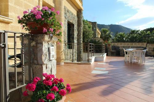 Seaside Villa In Residence With Pool Beaches And Large Terrace
