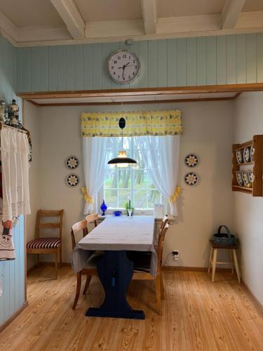 Villa Sjarmerende Hus Med Veldig Stort Uteareal.