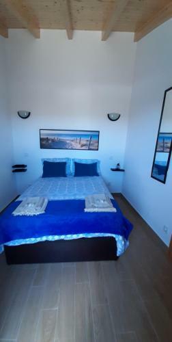 Amazing Holidays In Countryside Beach And Jacuzzi