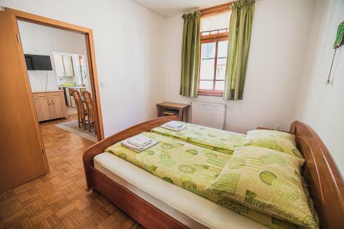 Apartments Rombon Klavdij