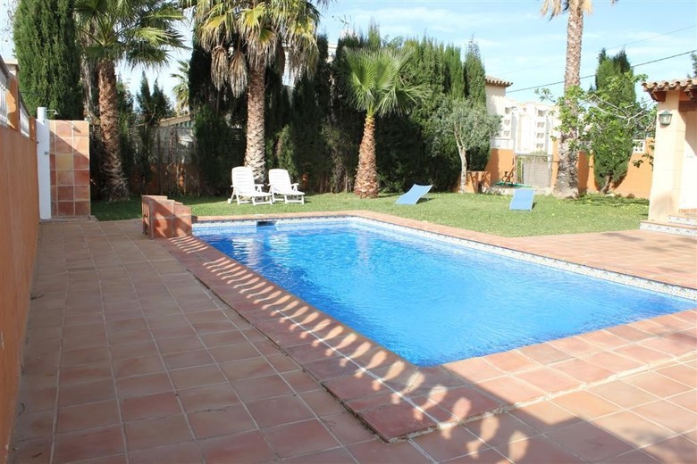 Villa Almendros