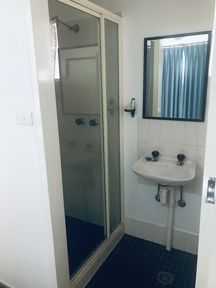 Ocean Breeze Motel
