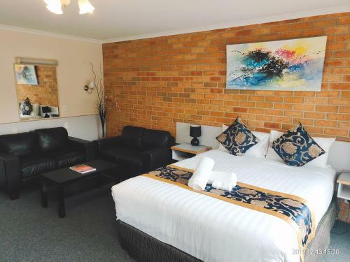 Coachman Motel