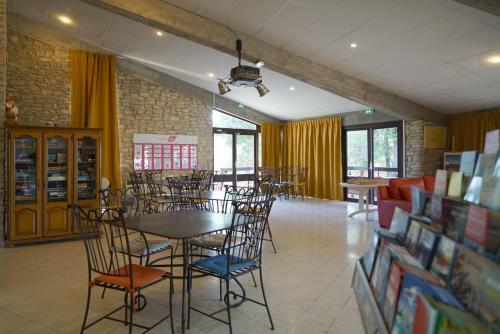 Vvf Villages � Le Balcon Du Luberon � Murs