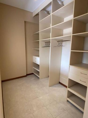 Apartamento Depto C�ntrico Con Cochera Y Pileta. A Estrenar
