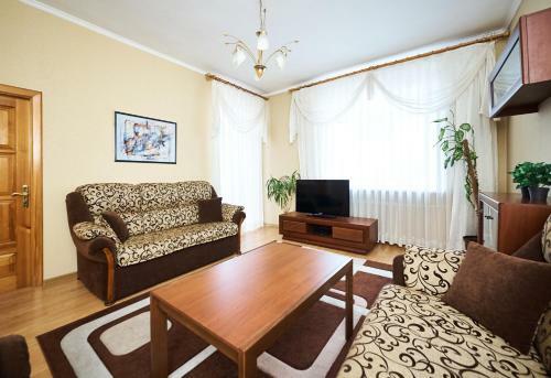 Victory Square Apartment