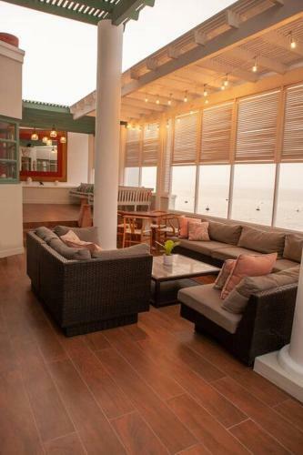 Pico Rojo Rent House