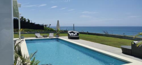 Bed & Breakfast Ocean Breeze Cove - Luxury Retreat