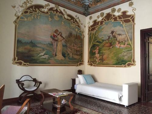 Sak� Maison de Charme - Where Catania Meets Old And New