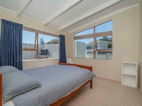Sandcastles And Sunshine - Pauanui Holiday Home