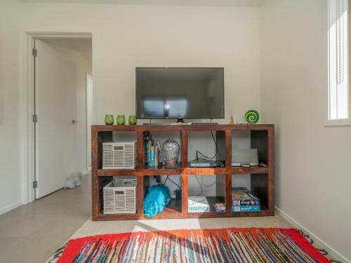 Sunny Days Retreat - Tairua Holiday Home