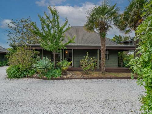 Tairua Villa 12 - Tairua Holiday Unit