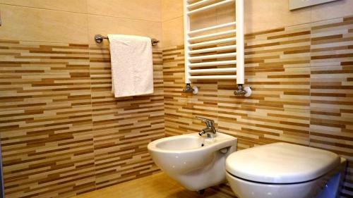 Hostal La Lanterna Sul Com�