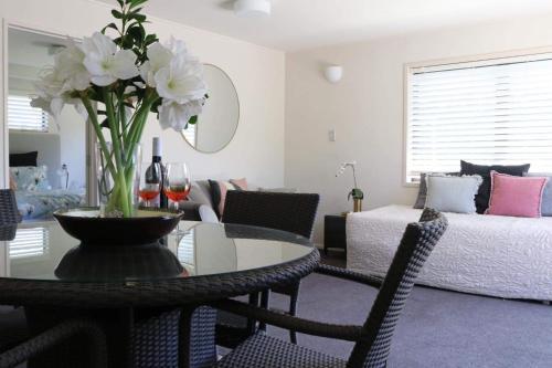 Apartamento Retreat On Rita ~ Downtown Mount Maunganui With Beach Access