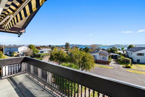 Casa de Vistas - Two Mile Bay Holiday Home