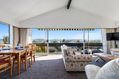 Casa de Vistas - Two Mile Bay Holiday Home