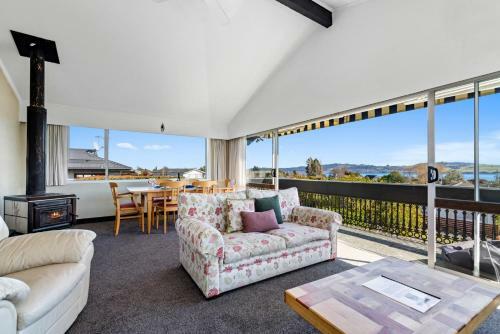 Casa de Vistas - Two Mile Bay Holiday Home
